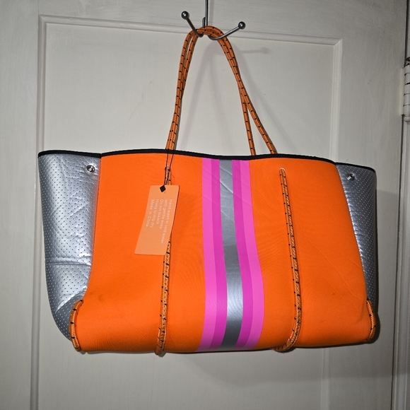 Haute Shore Greyson Tote "Wow" Stylish Pink & Orange Bag NWT (Flaws) - Picture 4 of 12